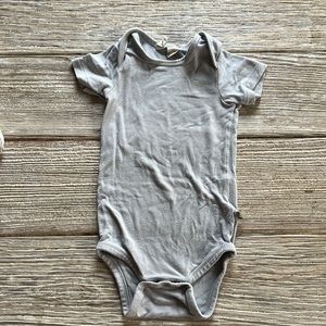 Kyte baby sleeveless romper 6-12M